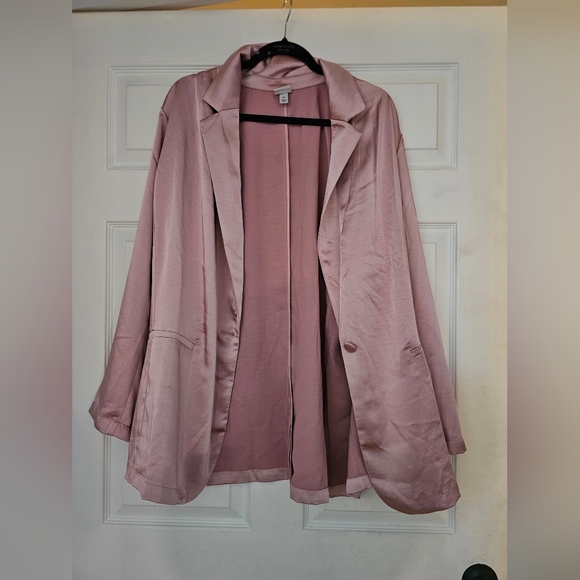 2x dressy top - Picture 2 of 2